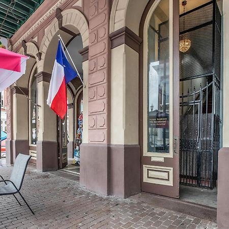 Apartamento Historic Strand Lofts By 3Rd Coast Getaways Galveston Exterior foto