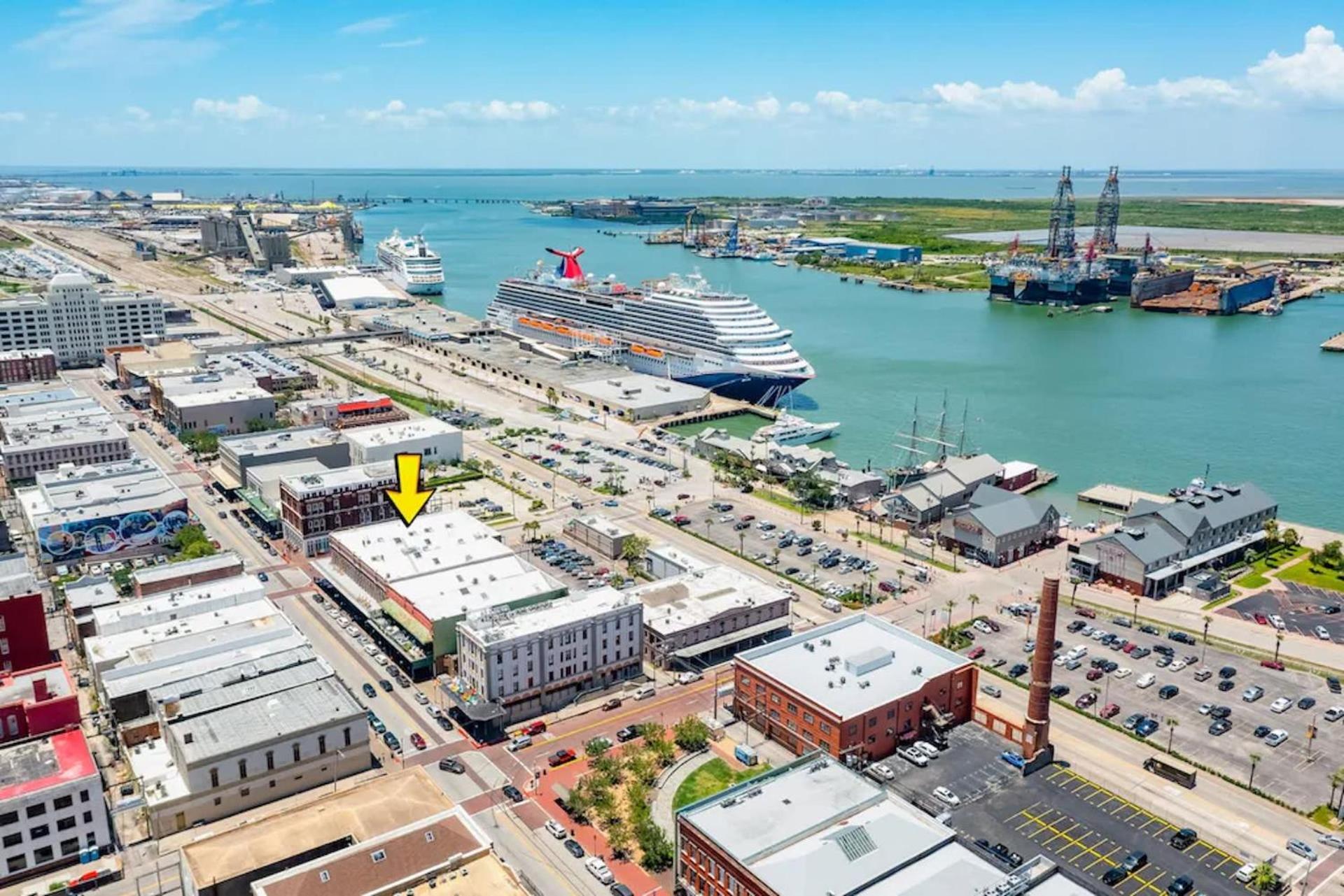 Apartamento Historic Strand Lofts By 3Rd Coast Getaways Galveston Exterior foto